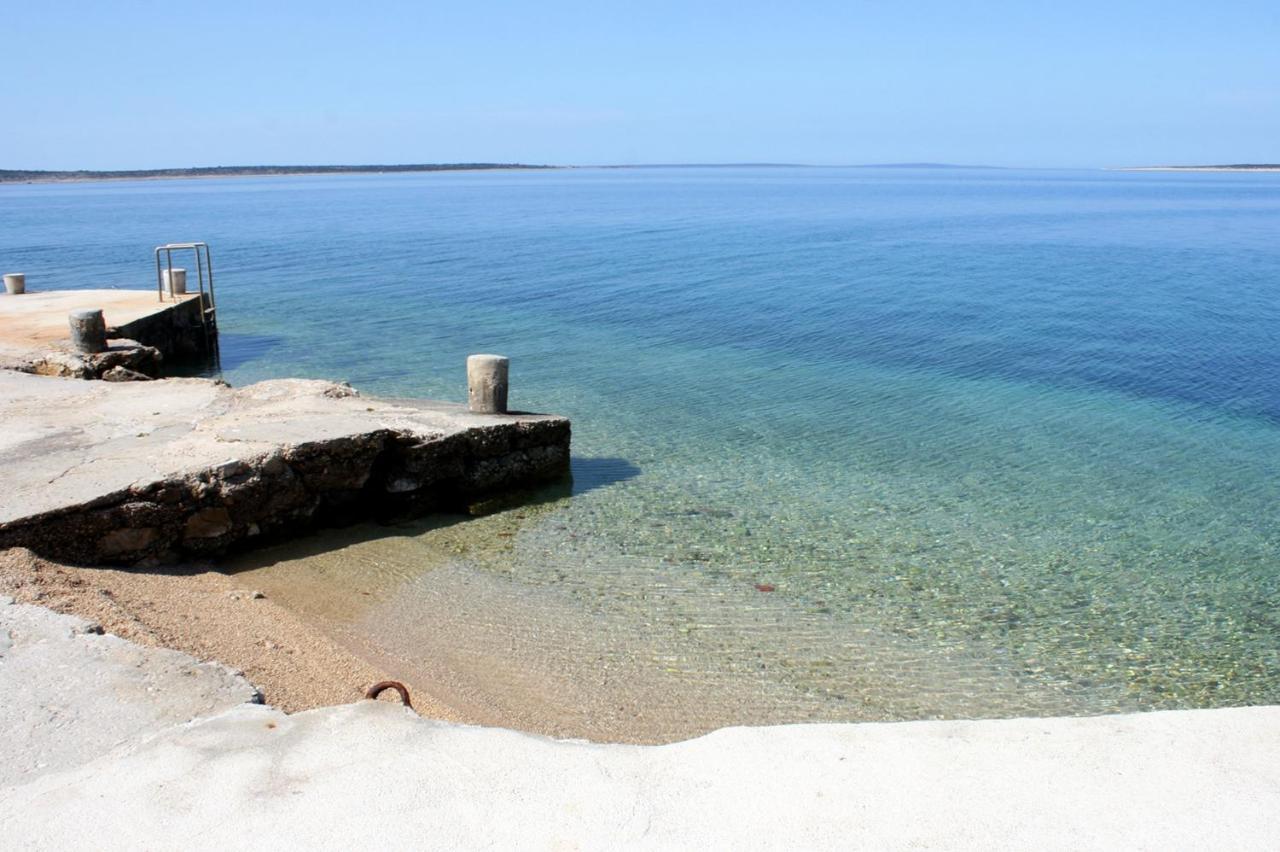 Apartments With A Parking Space Mandre, Pag - 6405 Kolan Exterior foto